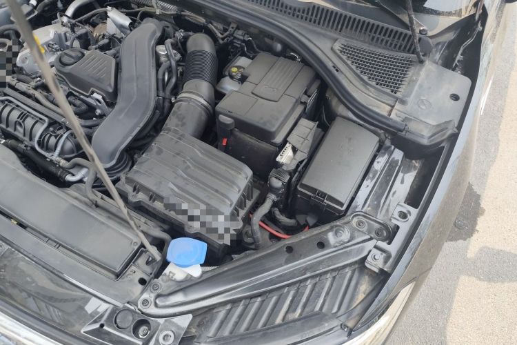 Used Volkswagen Sagitar 2024 300TSI DSG Excellence Edition Engine Bay Left