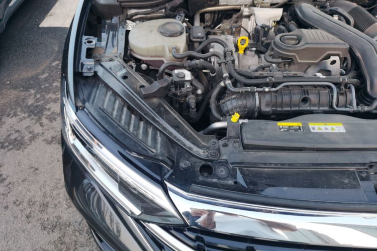 Used Volkswagen Sagitar 2024 300TSI DSG Excellence Edition Engine Bay Right