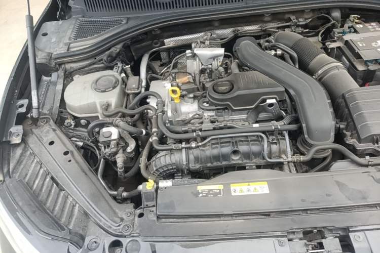 Used Volkswagen Sagitar 2024 300TSI DSG Excellence Edition Engine Bay Right