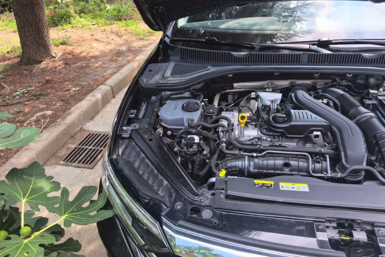 Used Volkswagen Sagitar 2024 300TSI DSG Excellence Edition Engine Bay Right