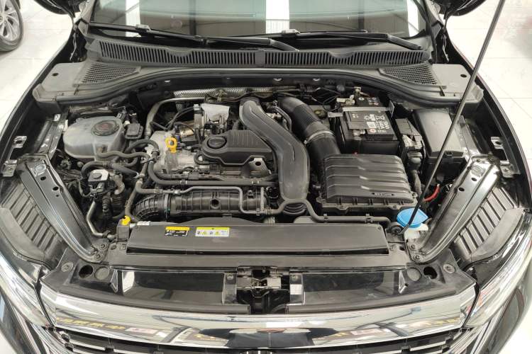 Used Volkswagen Sagitar 2024 300TSI DSG Excellence Edition Engine Bay