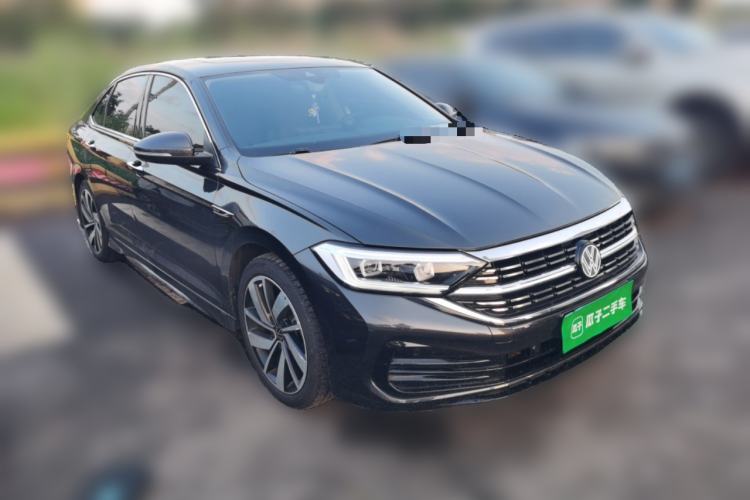 Used Volkswagen Sagitar 2024 300TSI DSG Excellence Edition Front Right 45 Deg