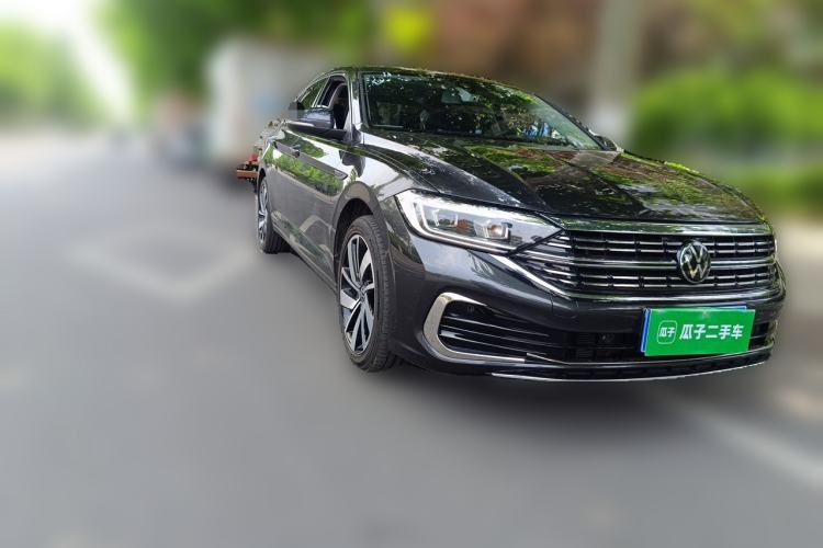 Used Volkswagen Sagitar 2024 300TSI DSG Excellence Edition Front Right 45 Deg