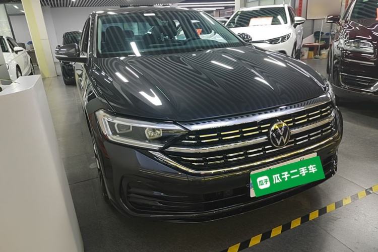 Used Volkswagen Sagitar 2024 300TSI DSG Excellence Edition Front Right 45 Deg