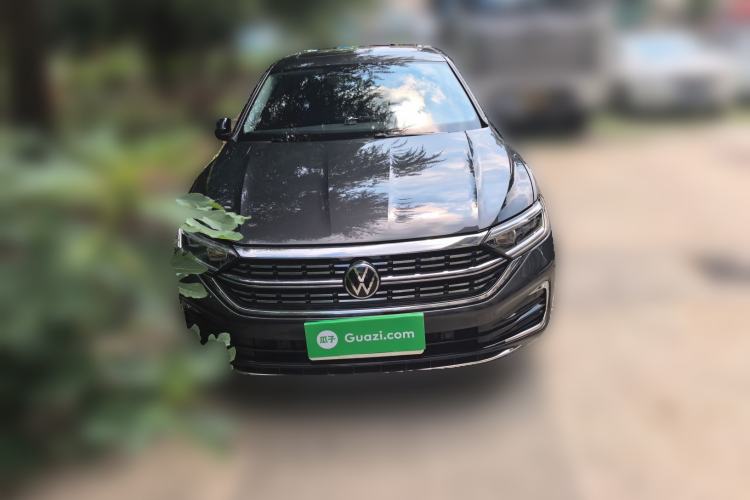 Used Volkswagen Sagitar 2024 300TSI DSG Excellence Edition Front Right 45 Deg