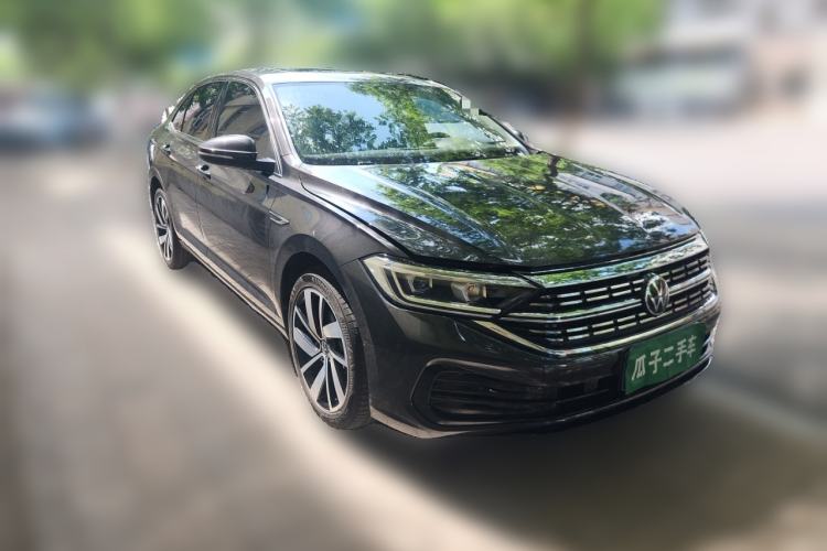 Used Volkswagen Sagitar 2024 300TSI DSG Excellence Edition Front Right 45 Deg