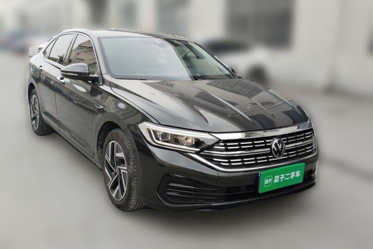 Used Volkswagen Sagitar 2024 300TSI DSG Excellence Edition Front Right 45 Deg
