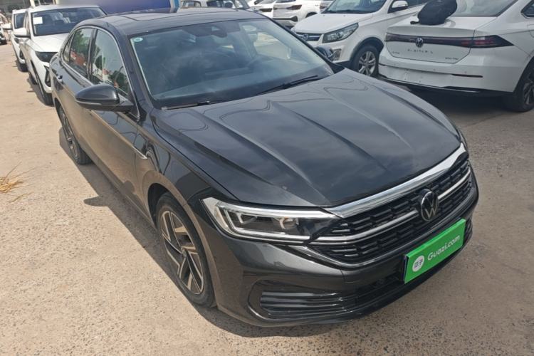 Used Volkswagen Sagitar 2024 300TSI DSG Excellence Edition Front Right 45 Deg