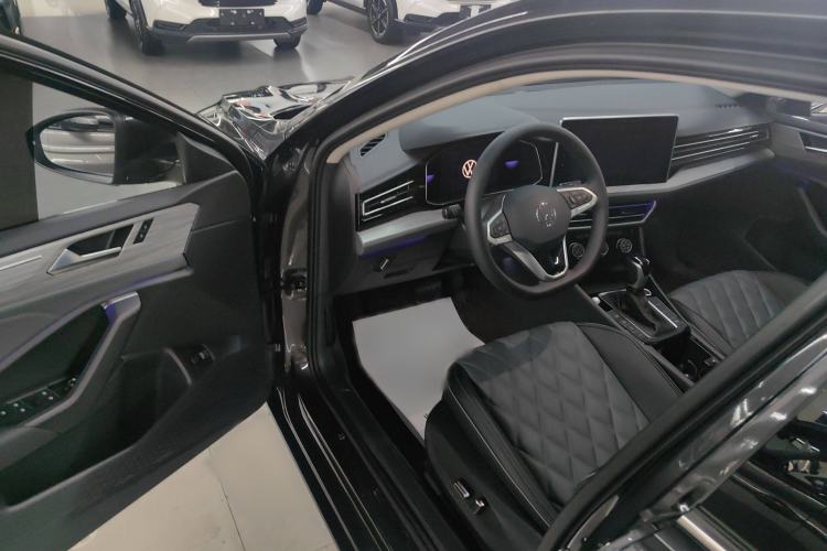 Used Volkswagen Sagitar 2024 300TSI DSG Excellence Edition Interior 2
