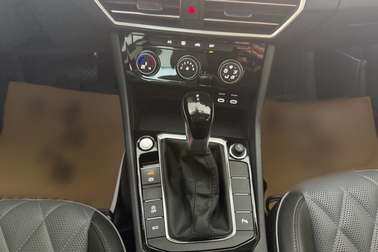Used Volkswagen Sagitar 2024 300TSI DSG Excellence Edition Interior 7