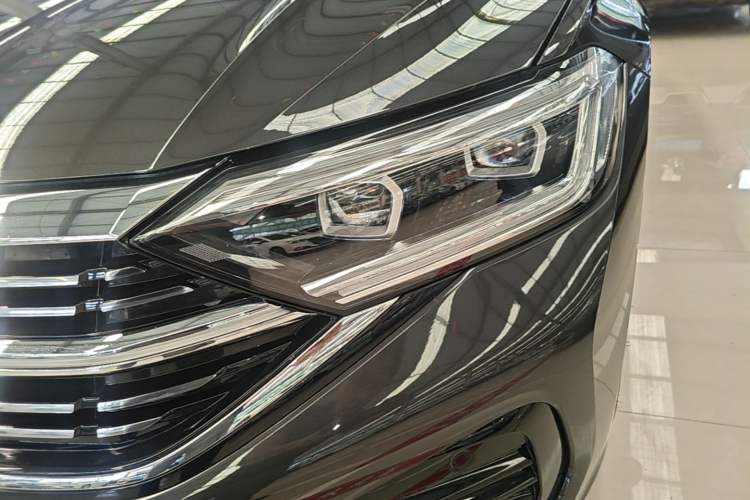 Used Volkswagen Sagitar 2024 300TSI DSG Excellence Edition Left Front Headlight