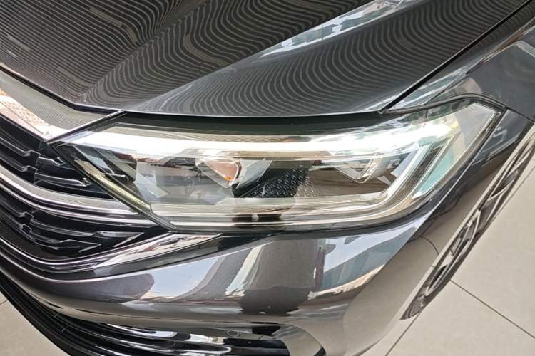 Used Volkswagen Sagitar 2024 300TSI DSG Excellence Edition Left Front Headlight