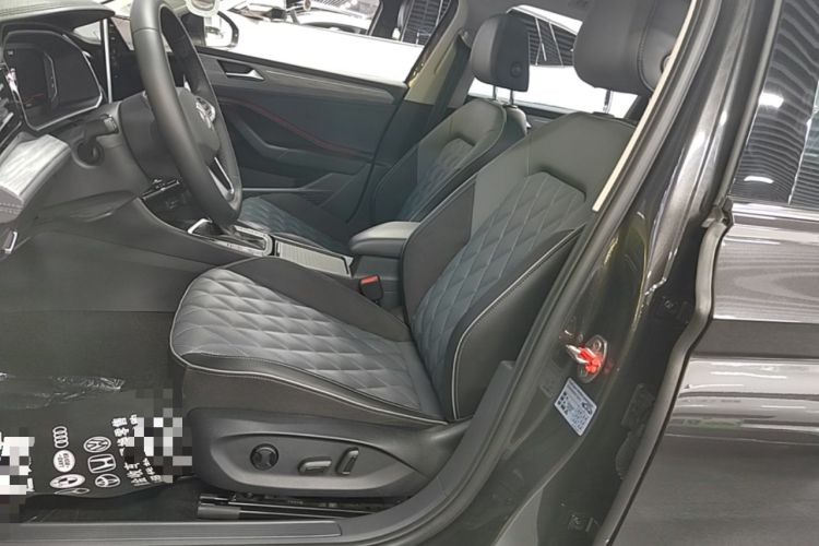 Used Volkswagen Sagitar 2024 300TSI DSG Excellence Edition Left Front Seat