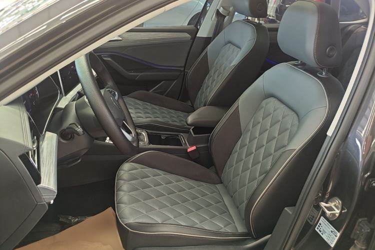 Used Volkswagen Sagitar 2024 300TSI DSG Excellence Edition Left Front Seat