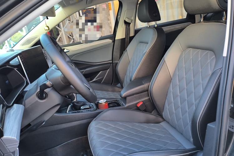 Used Volkswagen Sagitar 2024 300TSI DSG Excellence Edition Left Front Seat
