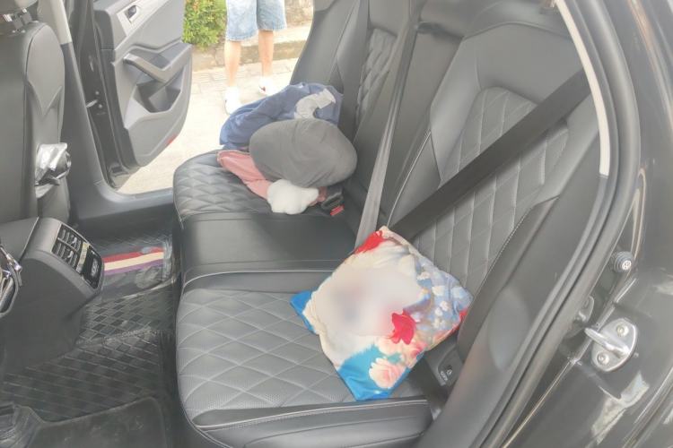 Used Volkswagen Sagitar 2024 300TSI DSG Excellence Edition Left Rear Seat