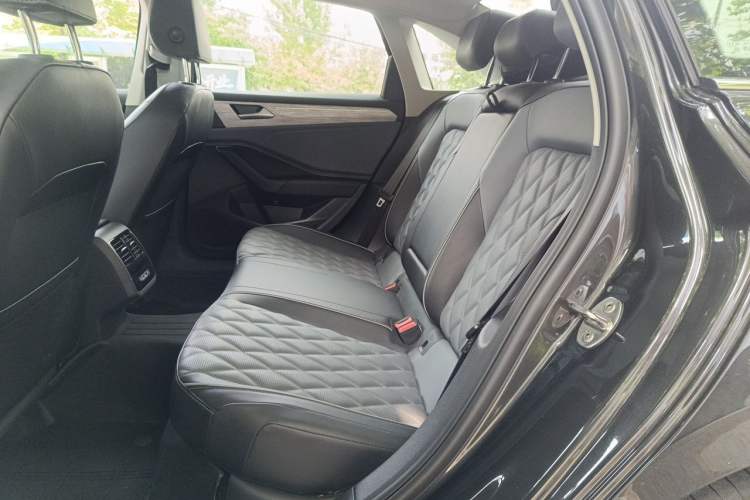 Used Volkswagen Sagitar 2024 300TSI DSG Excellence Edition Left Rear Seat