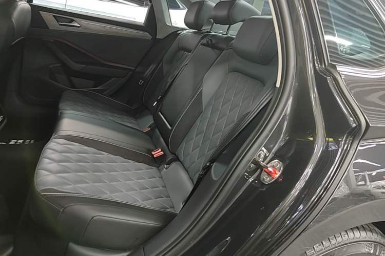 Used Volkswagen Sagitar 2024 300TSI DSG Excellence Edition Left Rear Seat