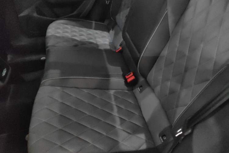 Used Volkswagen Sagitar 2024 300TSI DSG Excellence Edition Left Rear Seat