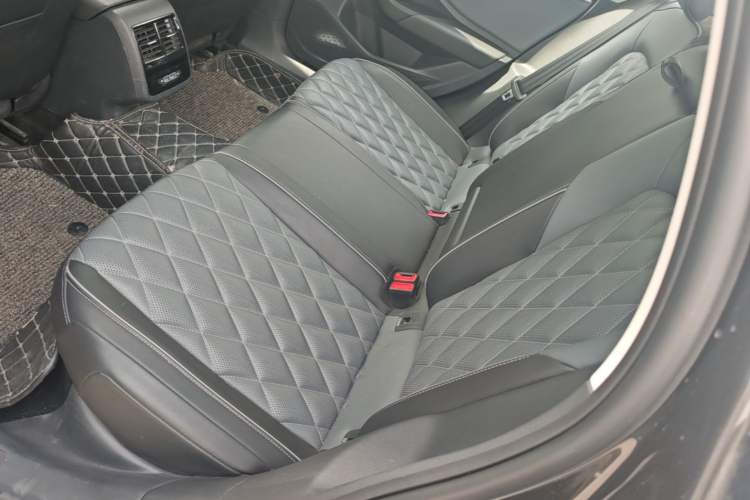 Used Volkswagen Sagitar 2024 300TSI DSG Excellence Edition Left Rear Seat