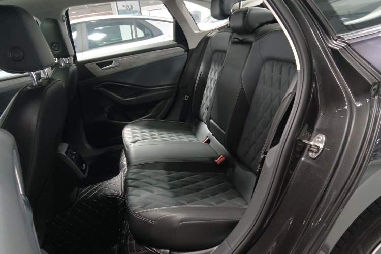 Used Volkswagen Sagitar 2024 300TSI DSG Excellence Edition Left Rear Seat