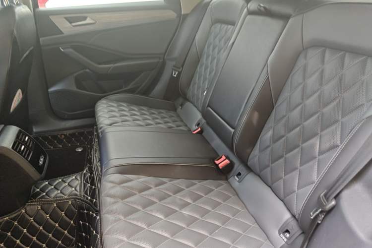 Used Volkswagen Sagitar 2024 300TSI DSG Excellence Edition Left Rear Seat