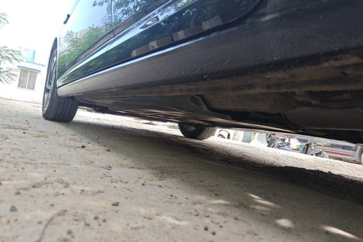 Used Volkswagen Sagitar 2024 300TSI DSG Excellence Edition Left Side Sill