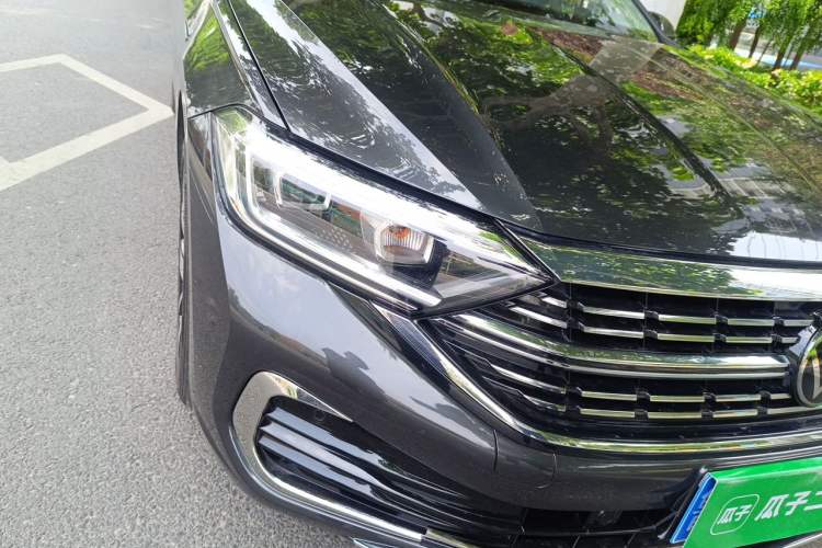 Used Volkswagen Sagitar 2024 300TSI DSG Excellence Edition Right Front Headlight