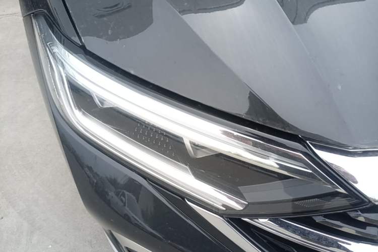 Used Volkswagen Sagitar 2024 300TSI DSG Excellence Edition Right Front Headlight