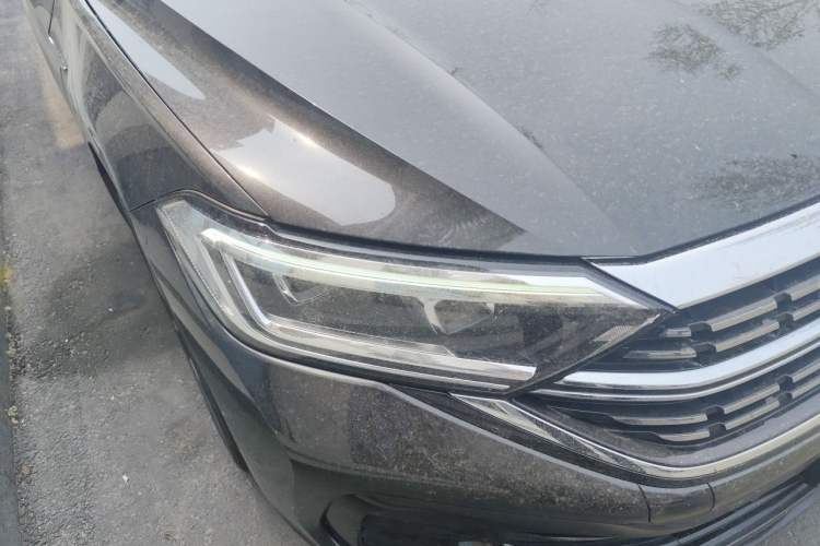 Used Volkswagen Sagitar 2024 300TSI DSG Excellence Edition Right Front Headlight
