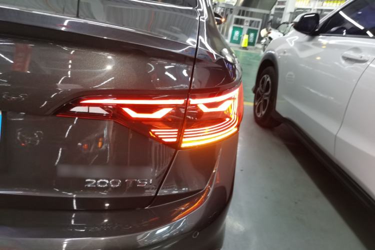 Used Volkswagen Sagitar 2024 200TSI DSG Flyover Edition Right Rear Taillight