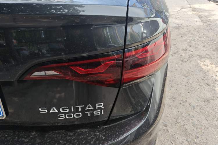 Used Volkswagen Sagitar 2024 300TSI DSG Excellence Edition Right Rear Taillight