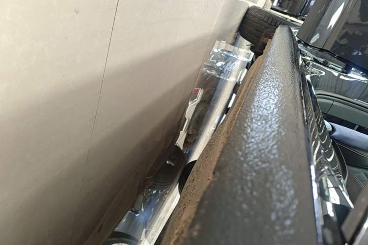 Used Volkswagen Sagitar 2024 300TSI DSG Excellence Edition Right Side Sill