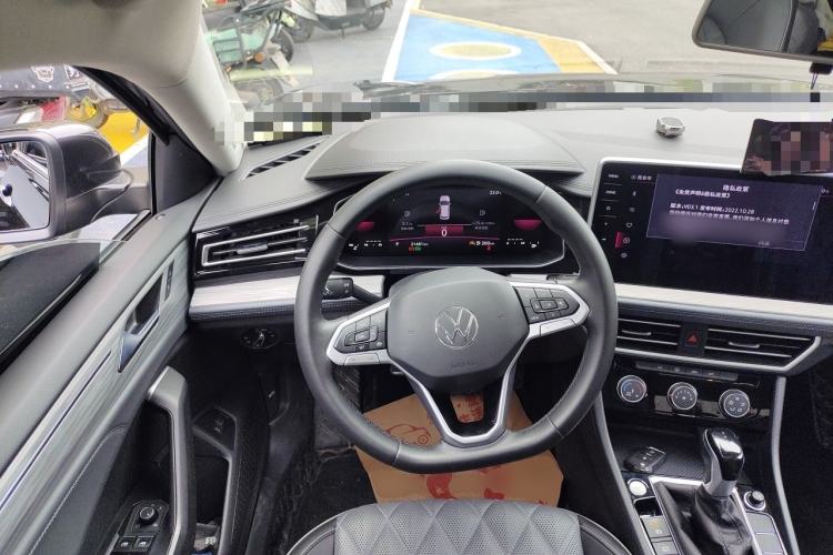 Used Volkswagen Sagitar 2024 300TSI DSG Excellence Edition Steering Wheel