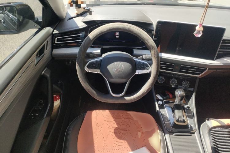 Used Volkswagen Sagitar 2024 300TSI DSG Excellence Edition Steering Wheel