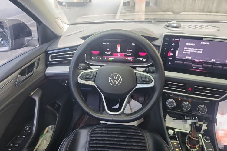 Used Volkswagen Sagitar 2024 300TSI DSG Excellence Edition Steering Wheel