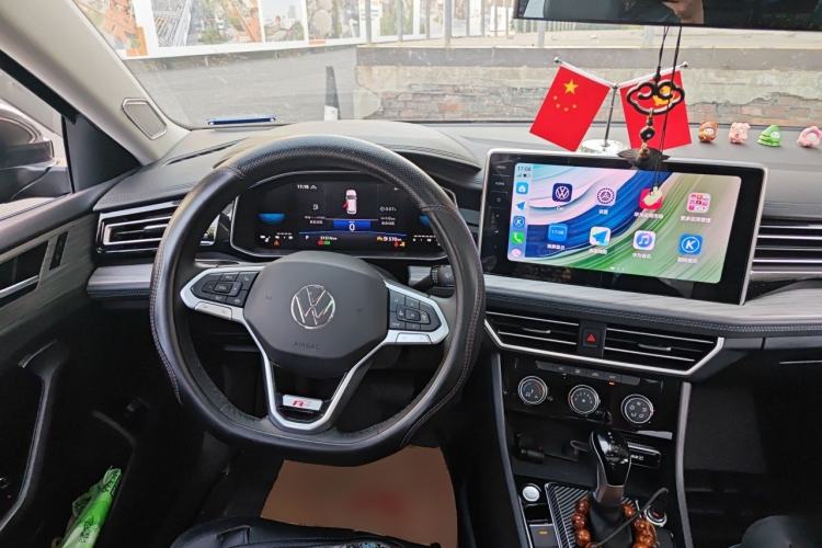 Used Volkswagen Sagitar 2024 300TSI DSG Excellence Edition Steering Wheel