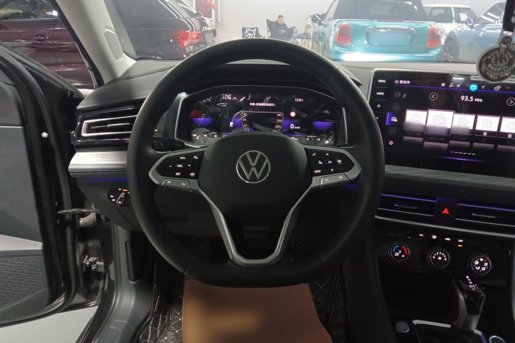 Used Volkswagen Sagitar 2024 300TSI DSG Excellence Edition Steering Wheel