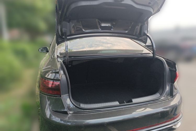 Used Volkswagen Sagitar 2024 300TSI DSG Excellence Edition Trunk