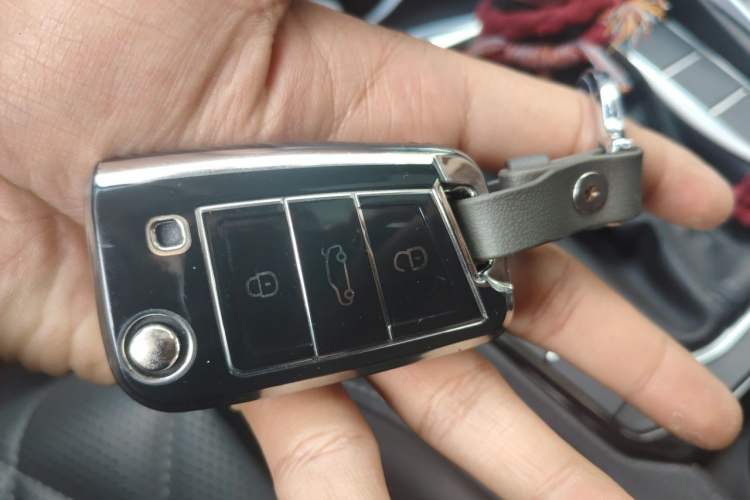 Used Volkswagen Sagitar 2024 300TSI DSG Excellence Edition Vehicle Key