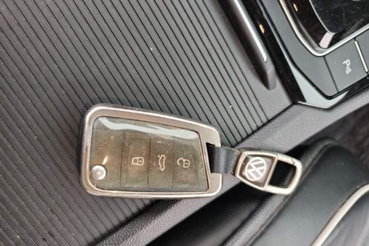 Used Volkswagen Sagitar 2024 300TSI DSG Excellence Edition Vehicle Key