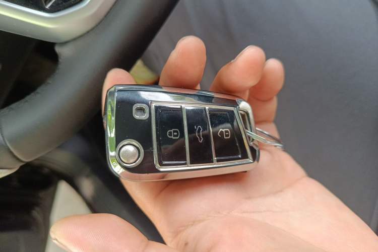 Used Volkswagen Sagitar 2024 300TSI DSG Excellence Edition Vehicle Key