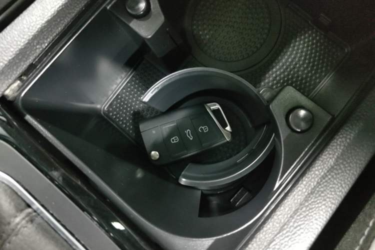 Used Volkswagen Sagitar 2024 300TSI DSG Excellence Edition Vehicle Key