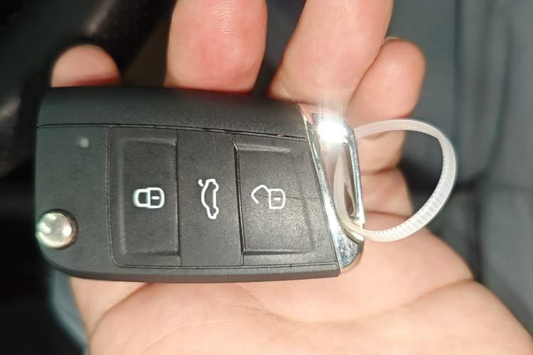 Used Volkswagen Sagitar 2024 300TSI DSG Excellence Edition Vehicle Key