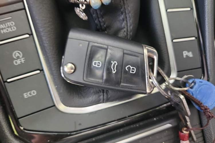 Used Volkswagen Sagitar 2024 300TSI DSG Excellence Edition Vehicle Key