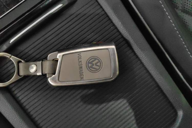 Used Volkswagen Sagitar 2024 300TSI DSG Excellence Edition Vehicle Key