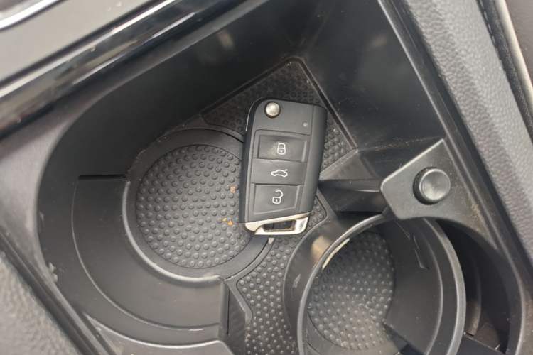 Used Volkswagen Sagitar 2024 300TSI DSG Excellence Edition Vehicle Key