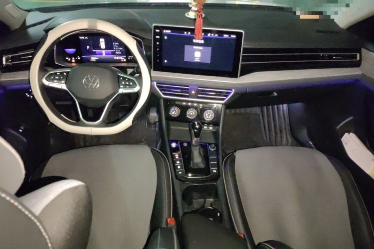 Used Volkswagen Sagitar 2024 300TSI DSG Excellence Edition Center Console