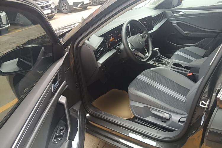 Used Volkswagen Sagitar 2024 200TSI DSG Flyover Edition Driver Seat