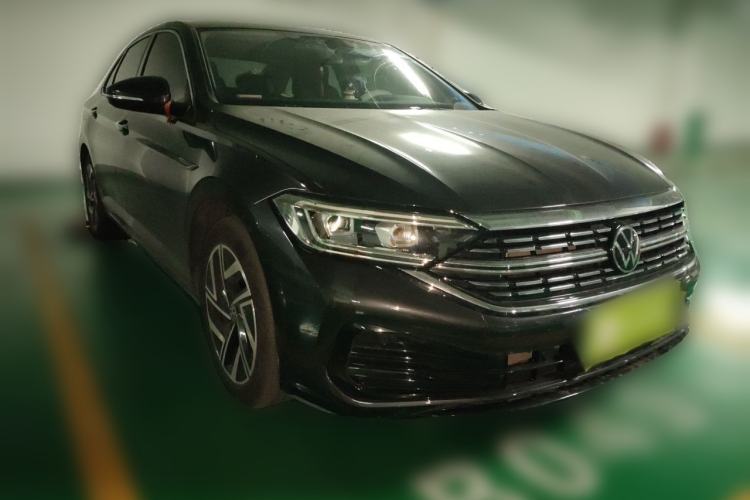 Used Volkswagen Sagitar 2024 300TSI DSG Excellence Edition Front Right 45 Deg
